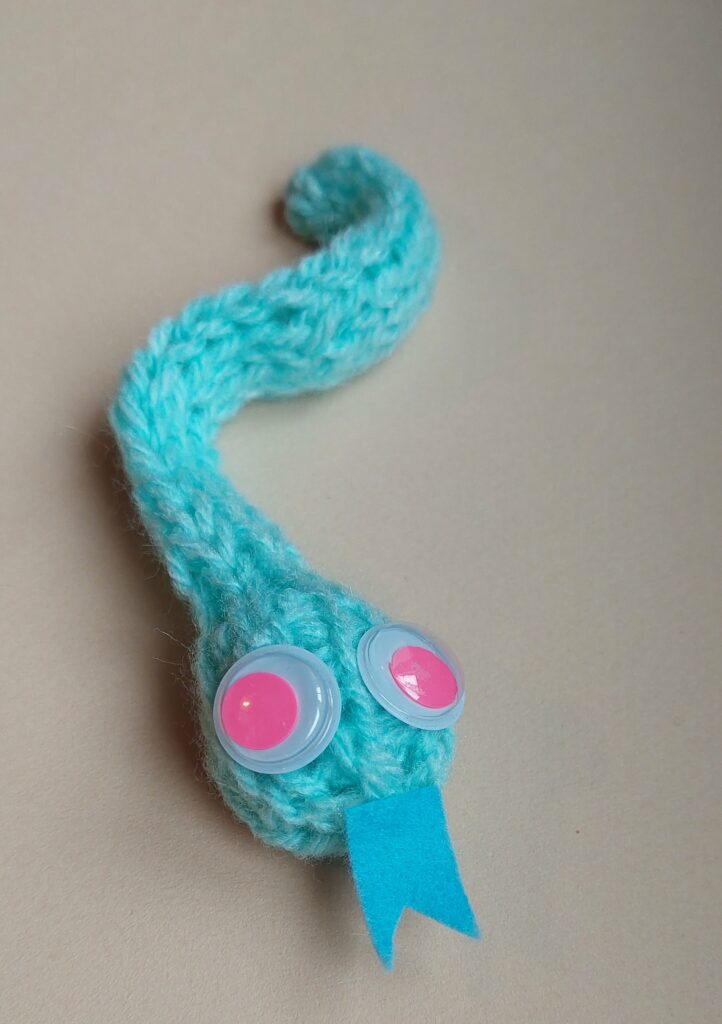Serpent au tricotin addi egg