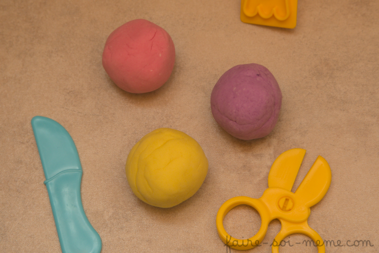 7 recettes de pâte à modeler maison facile et pas chère